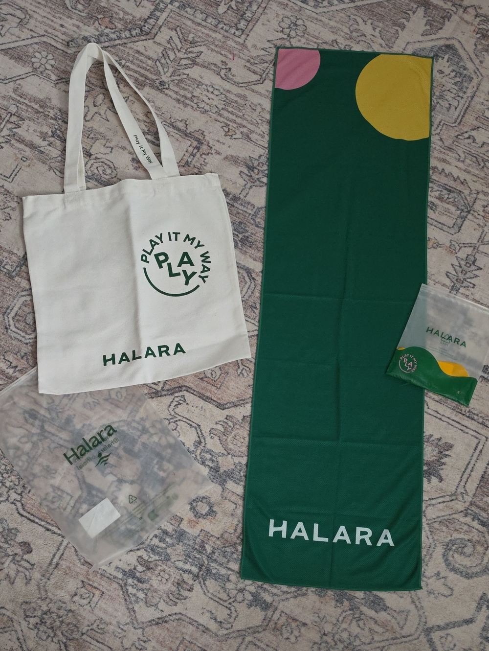 New HALARA Green Logo Tote with Green & Green Sweat Cloth/scarf In Bags